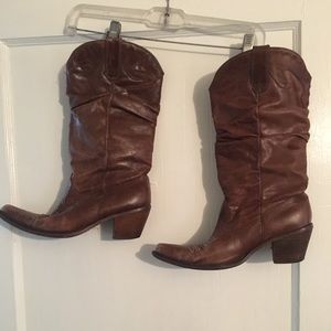 Vintage Women’s Cowboy Boots